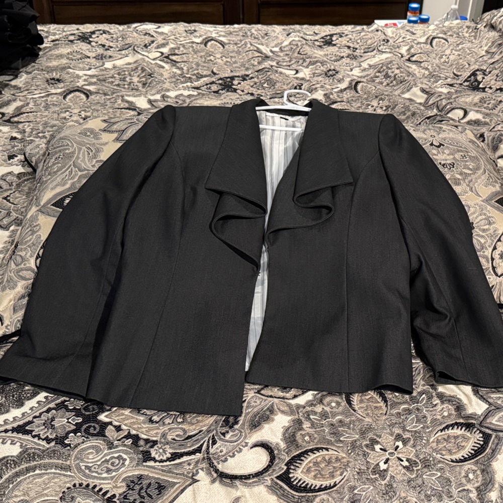 Tahari Arthur S. Levine Gray Blazer